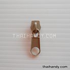 หัวซิปฟันไนลอน ป้าย ขนาดเบอร์ 5  บรรจุ 100 อัน สีกากี รูป 2