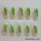 หัวซิปฟันไนลอน ป้าย ขนาดเบอร์ 5  บรรจุ 20 อัน สีเขียวตอง