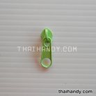 หัวซิปฟันไนลอน ป้าย ขนาดเบอร์ 5  บรรจุ 20 อัน สีเขียวตอง รูป 2