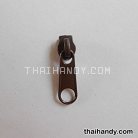 หัวซิปฟันไนลอน ป้าย ขนาดเบอร์ 3  บรรจุ 100 อัน สีน้ำตาลเข้ม รูป 3