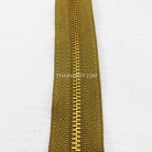 รางผ้าซิปเฉพาะรางซิป ฟันเหล็ก ขนาดเบอร์ 3 ฟันสีทองเหลือง บรรจุ 50 หลา สีกากีอ่อน รูป 2