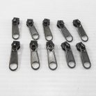 หัวซิปฟันไนลอน ป้าย ขนาดเบอร์ 5  บรรจุ 20 อัน สีรมดำ