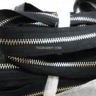 รางผ้าซิปเฉพาะรางซิป ฟันเหล็ก ขนาดเบอร์ 5 ฟันสีเงิน บรรจุ 50 หลา สีดำ