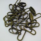 คอหมาโลหะ แฟชั่น ขนาด 3.8x5.5 cm  บรรจุ 50 อัน สีทองรมดำ