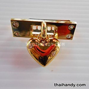 ตัวประดับโลหะ หัวใจประดับเพชร บรรจุ 1 ชุด สีทอง รูปเต็ม