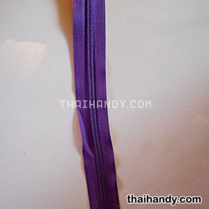 รางผ้าซิปเฉพาะรางซิป ฟันไนลอน ขนาดเบอร์ 5  บรรจุ 1 เมตร สีม่วงเข้ม รูปเต็ม