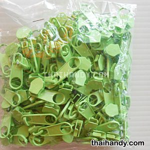 หัวซิปฟันไนลอน ป้าย ขนาดเบอร์ 5  บรรจุ 100 อัน สีเขียวตอง รูปเต็ม