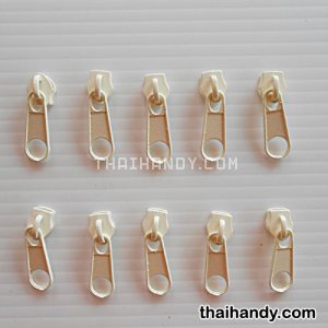 หัวซิปฟันไนลอน ป้าย ขนาดเบอร์ 5  บรรจุ 20 อัน สีครีม รูปเต็ม