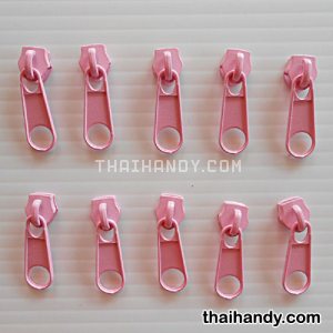 หัวซิปฟันไนลอน ป้าย ขนาดเบอร์ 5  บรรจุ 20 อัน สีชมพูอ่อน รูปเต็ม