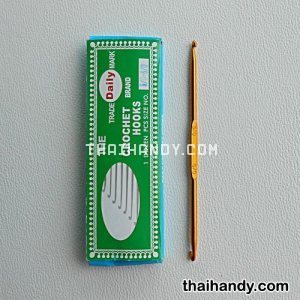 เข็มถักโครเชต์ เหล็ก ขนาดเบอร์ 5-6  บรรจุ 12 อัน รูปเต็ม