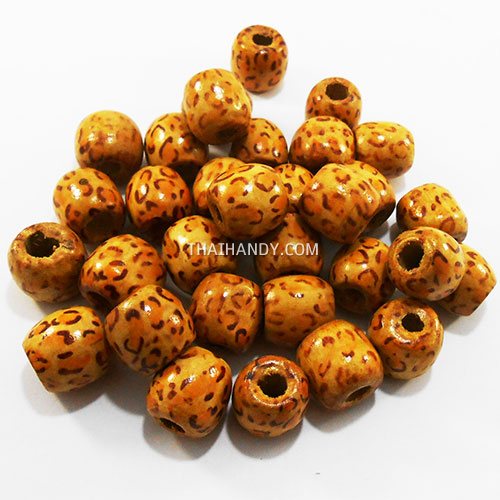 ลูกปัดไม้ ลายเส้นศิลป์ ขนาด 17 mm  บรรจุ 200 อัน สีไม้ รูปเต็ม