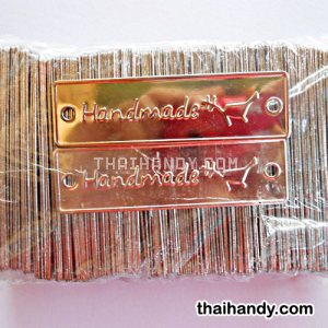 ป้ายโลหะ สี่เหลี่ยม ขนาด 2x7 cm  บรรจุ 100 อัน สีเงิน รูปเต็ม