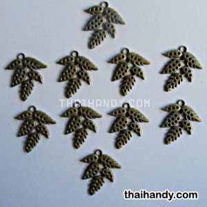 ตัวห้อย ใบไม้ บรรจุ 10 อัน สีทองรมดำ รูปเต็ม