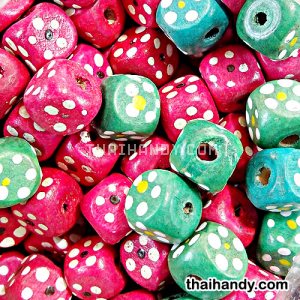 ลูกปัดไม้ ลายจุด ขนาด 10 mm  บรรจุ 100 กรัม สีคละสี รูปเต็ม
