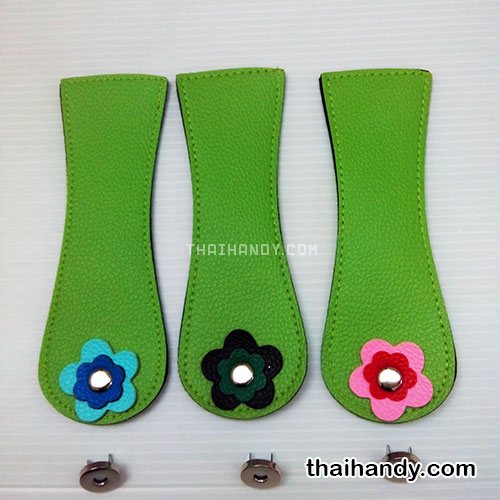 ฝาปิดกระเป๋าเฉพาะฝา พร้อมแม่เหล็กดูด ขนาด 6x18 cm  บรรจุ 3 อัน สีเขียวตอง รูปเต็ม