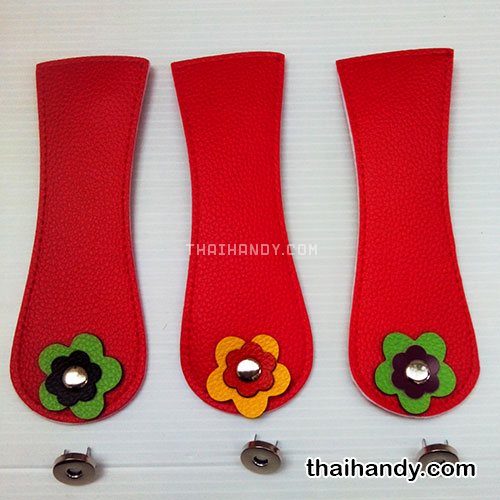 ฝาปิดกระเป๋าเฉพาะฝา พร้อมแม่เหล็กดูด ขนาด 6x18 cm  บรรจุ 3 อัน สีแดง รูปเต็ม