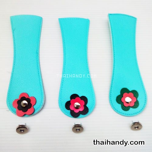 ฝาปิดกระเป๋าเฉพาะฝา พร้อมแม่เหล็กดูด ขนาด 6x18 cm  บรรจุ 3 อัน สีฟ้าอ่อน รูปเต็ม