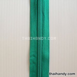 รางผ้าซิปเฉพาะรางซิป ฟันไนลอน ขนาดเบอร์ 5  บรรจุ 1 เมตร สีเขียวแก่ รูปเต็ม