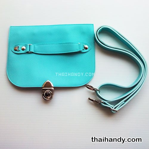 ฝาปิดกระเป๋าพร้อมสาย พร้อมสายหนัง ขนาด 25.5x19 cm  บรรจุ 1 อัน สีฟ้าอ่อน รูปเต็ม