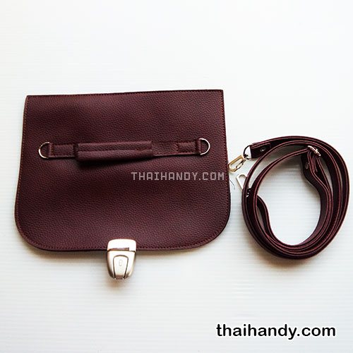 ฝาปิดกระเป๋าพร้อมสาย พร้อมสายหนัง ขนาด 25.5x19.7 cm  บรรจุ 1 อัน สีน้ำตาล รูปเต็ม