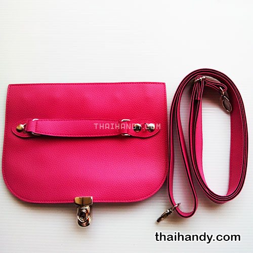 ฝาปิดกระเป๋าพร้อมสาย พร้อมสายหนัง ขนาด 25.5x19.7 cm  บรรจุ 1 อัน สีชมพูบานเย็น รูปเต็ม