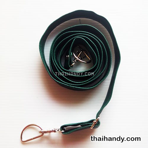 สายกระเป๋าหนังสะพาย สำเร็จ ขนาด 150 cm  บรรจุ 1 อัน สีเขียวใบไม้เข้ม รูปเต็ม