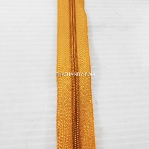 รางผ้าซิปเฉพาะรางซิป ฟันไนลอน ขนาดเบอร์ 3  บรรจุ 1 เมตร สีเบจ รูปเต็ม