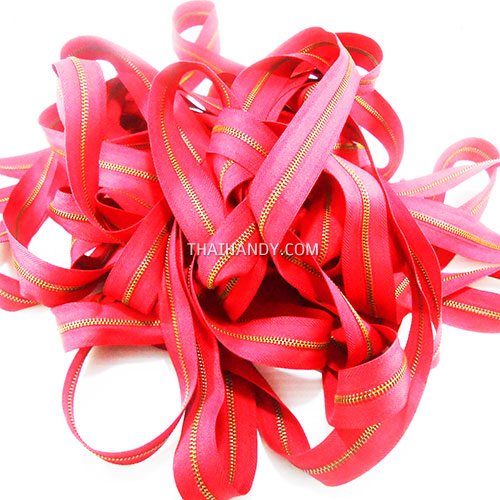 รางผ้าซิปเฉพาะรางซิป ฟันเหล็ก ขนาดเบอร์ 3 ฟันสีทองรมดำ บรรจุ 12 หลา สีแดง รูปเต็ม