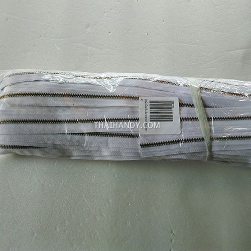 รางผ้าซิปเฉพาะรางซิป ฟันเหล็ก ขนาดเบอร์ 3 ฟันสีทองรมดำ บรรจุ 50 หลา สีขาว รูปเต็ม