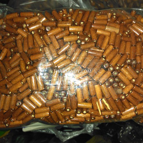 ลูกปัดไม้ กระบอก ขนาด 5×15 mm  บรรจุ 450 กรัม สีน้ำตาลเข้ม รูปเต็ม