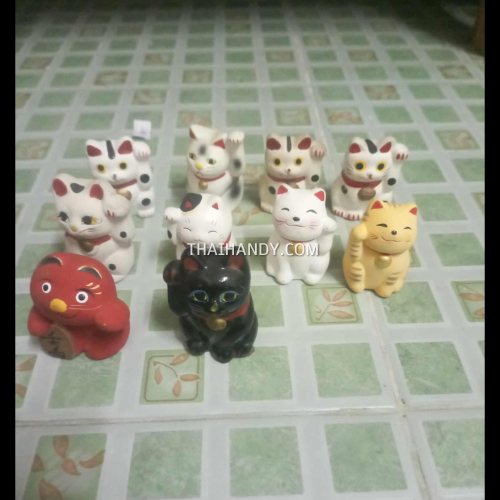 ตุ๊กตาแมวมงคล พวงกุญแจ 9 อัน ขนาด 2.5 นิ้ว บรรจุ 1 ชุด 10 ตัว สีรวม รูปเต็ม